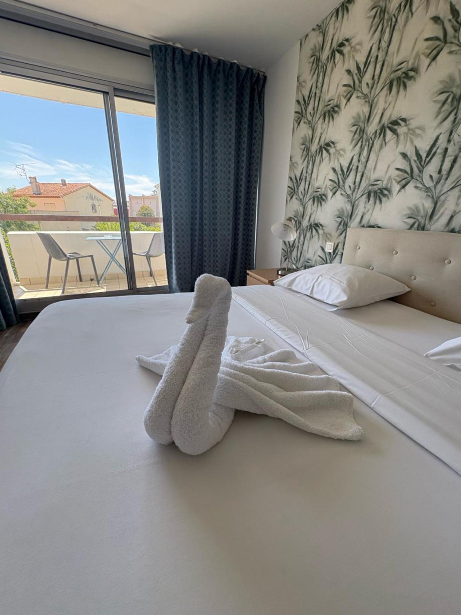 Hotel Sable Et Soleil - Port et Plage Fréjus Eksteriør bilde
