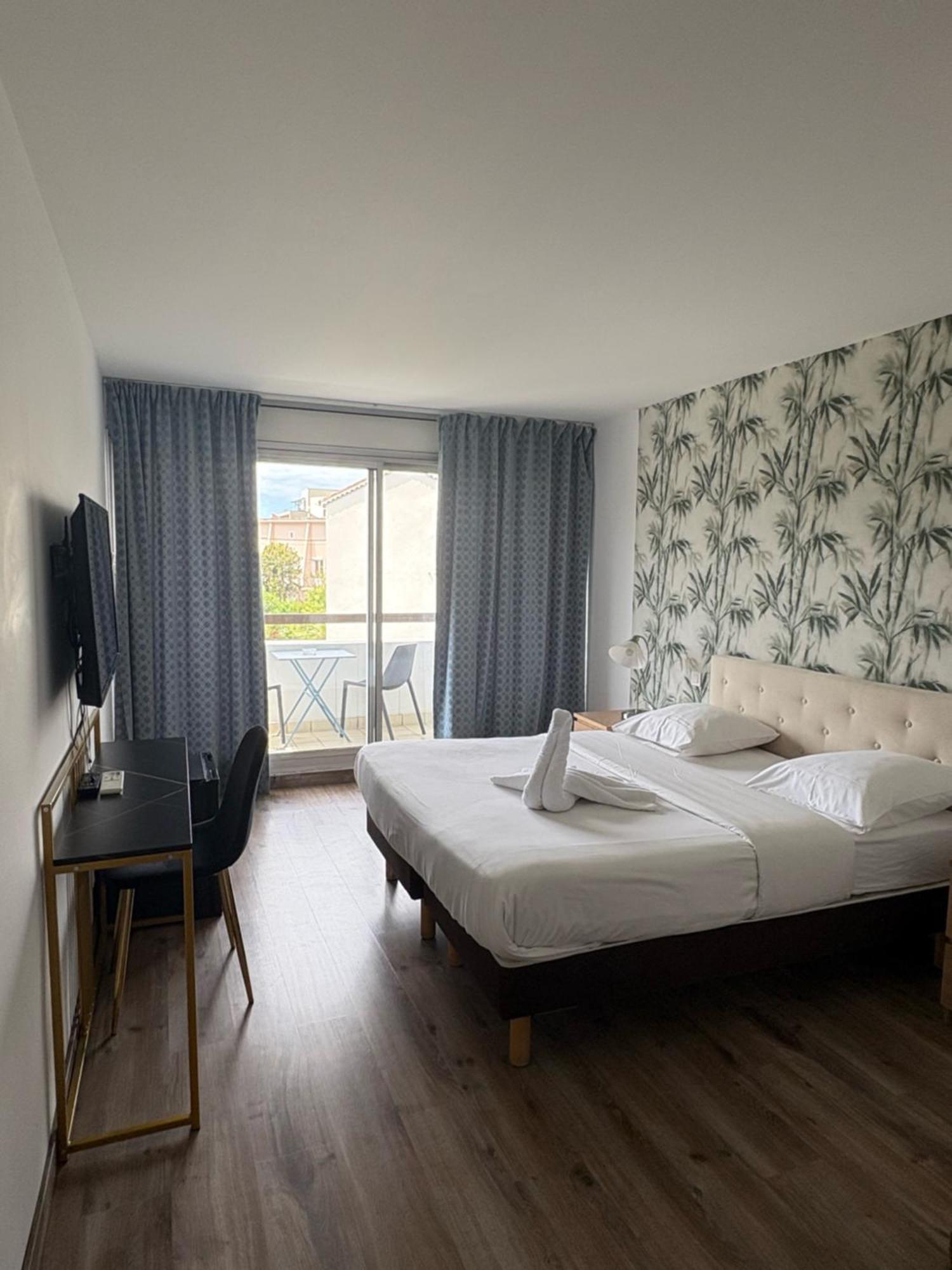 Hotel Sable Et Soleil - Port et Plage Fréjus Eksteriør bilde