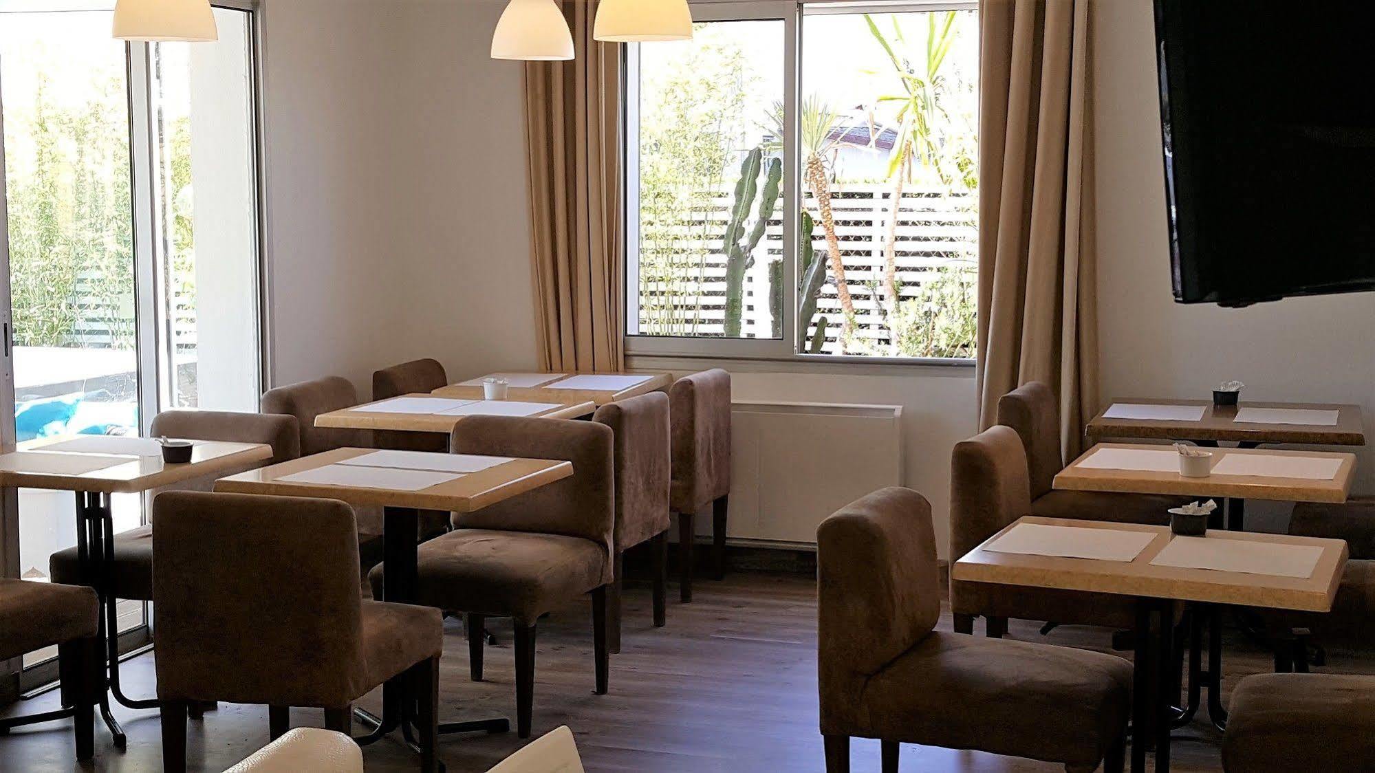 Hotel Sable Et Soleil - Port et Plage Fréjus Eksteriør bilde